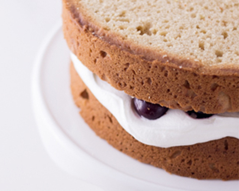 Deux couches de gâteaux avec glaçage